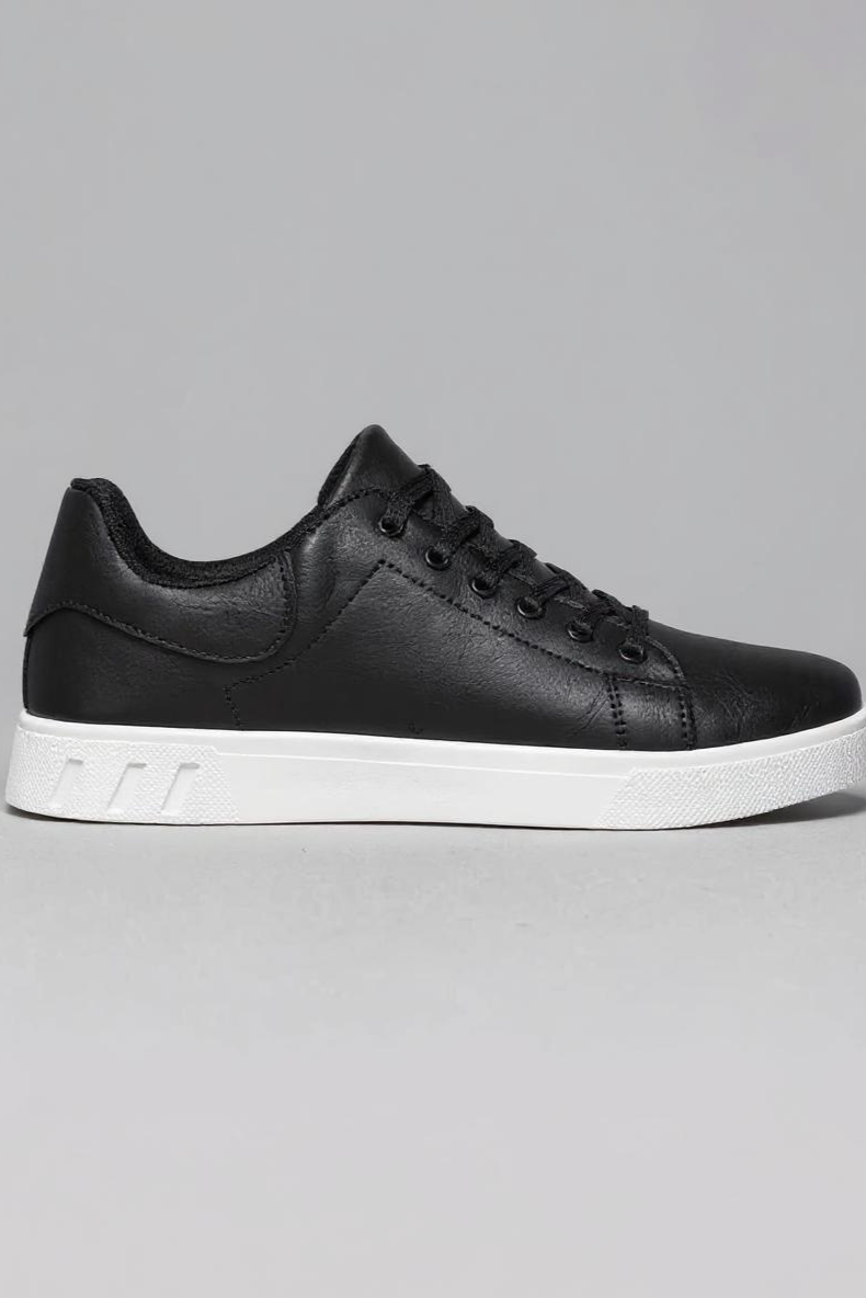 Sneakers I Læderlook Med Hvid Sål