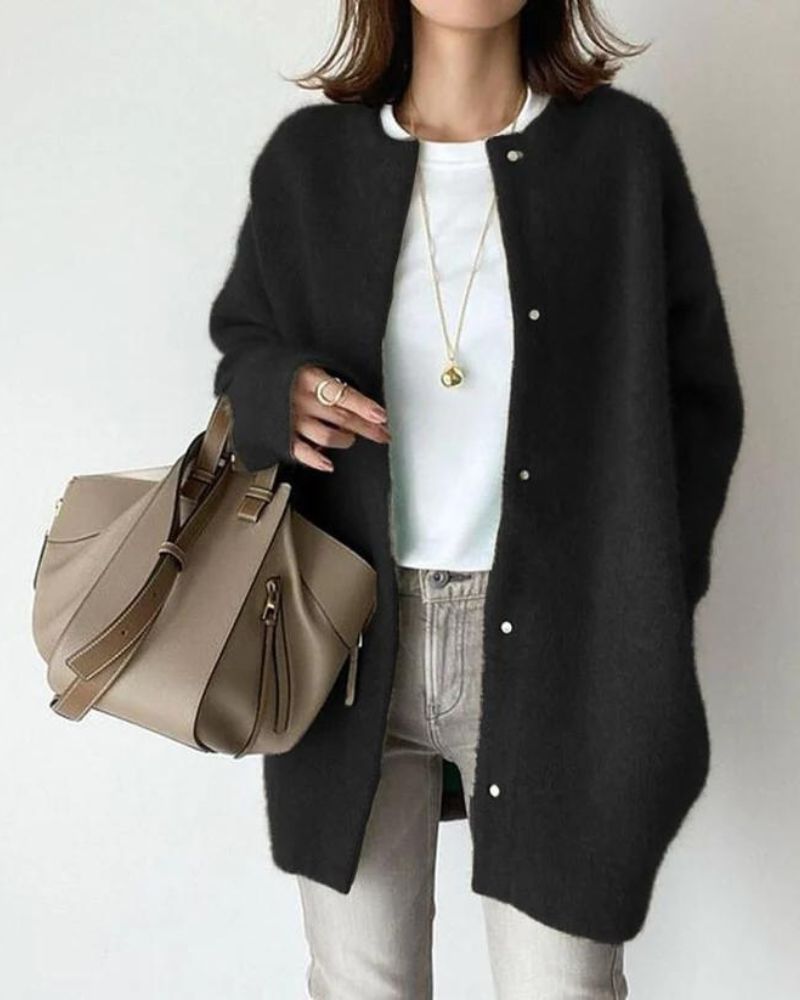 Verena | Warme Strickjacke Damen mit Rundhalsausschnitt und Knöpfen  | Lang