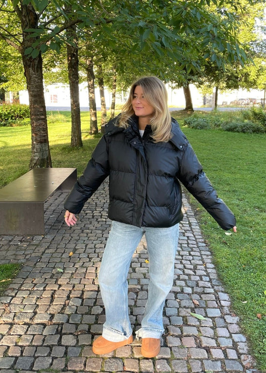Caia Puffer Jakke - Sort